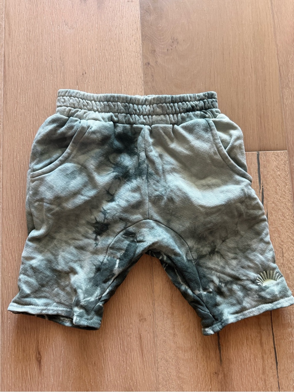 Tiny Whales Boy Shorts Size 3